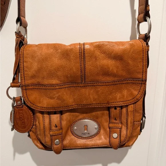 Fossil Brown Leather Messenger Bag - Picture 1 of 3